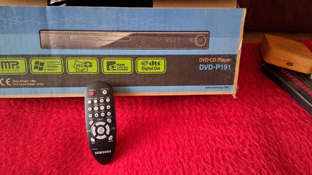 DVD player Samsung nou cu telecomanda