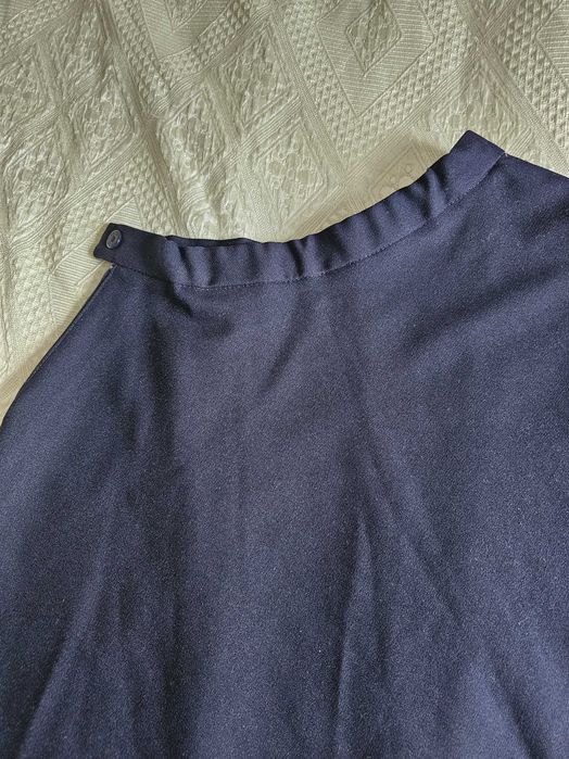 Юбка для девочек темно-синяя на рост 140см.