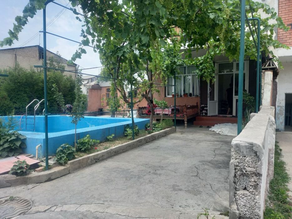 Продоётся квартира 3х комнатная 1этаж