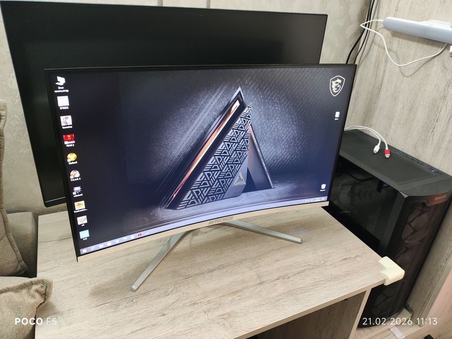 Изогнутый 27" монитор 165 Герц