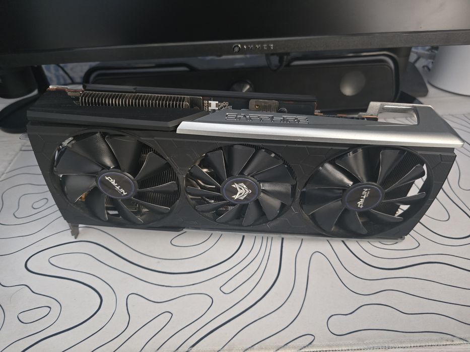 Видеокарта amd sapphire rx 5700xt в хорошем состоянии