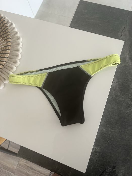 Чисто ново долнище на бански Victoria Secret