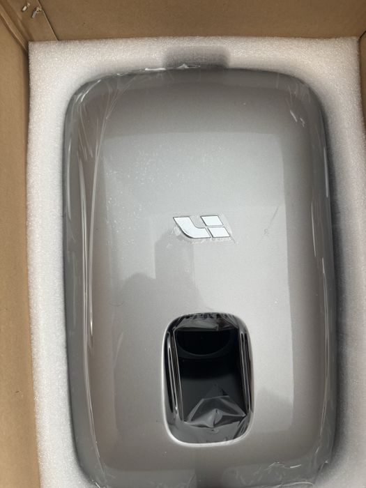 Продам зарядное устройство на Lixiang Li7