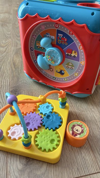 Cub interactiv cu lumini si sunete