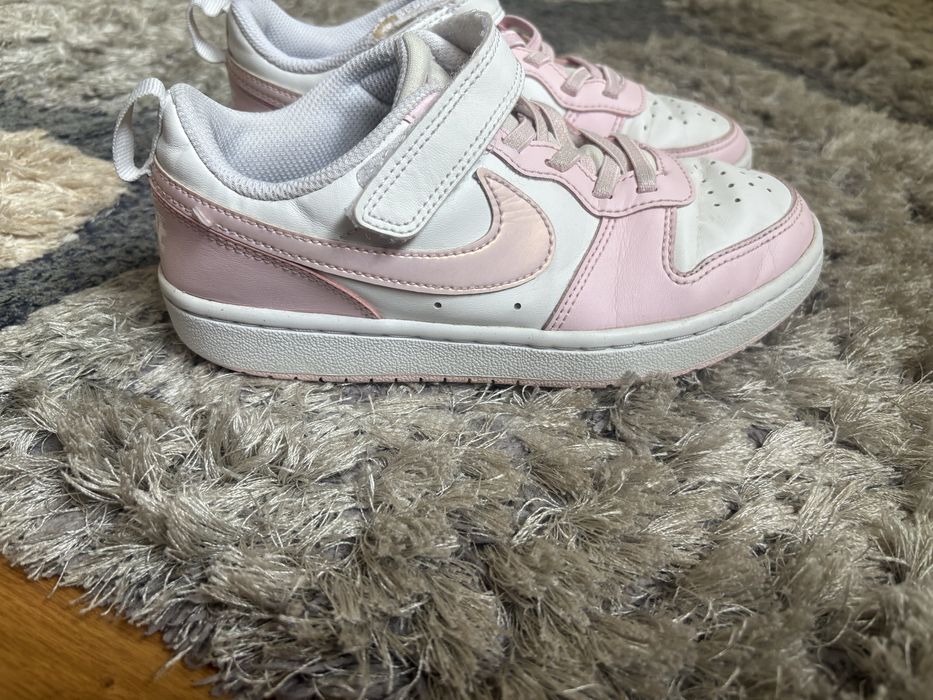 Маратонки nike 32