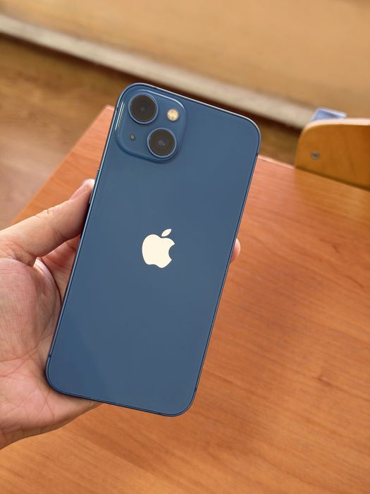 Продам айфон 13 256гб