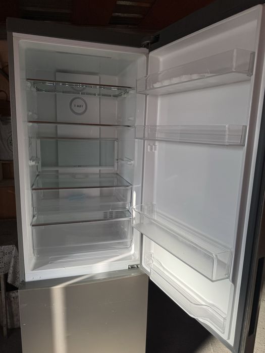 Продам холодильник Haier