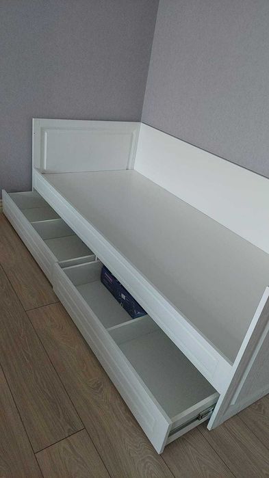 кровать одноместная