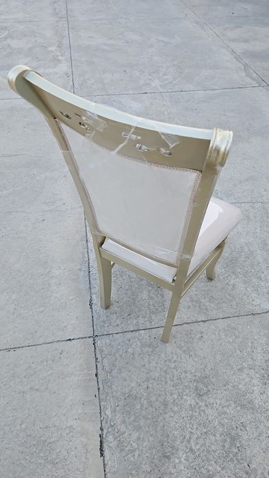 Стулья золота новый