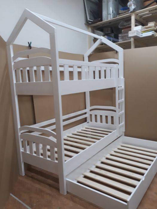 TRANSPORT GRATUIT.Pat etajat cod 2501