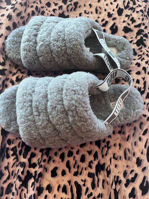UGG W FLUFFY YEAH SLIDE сандали