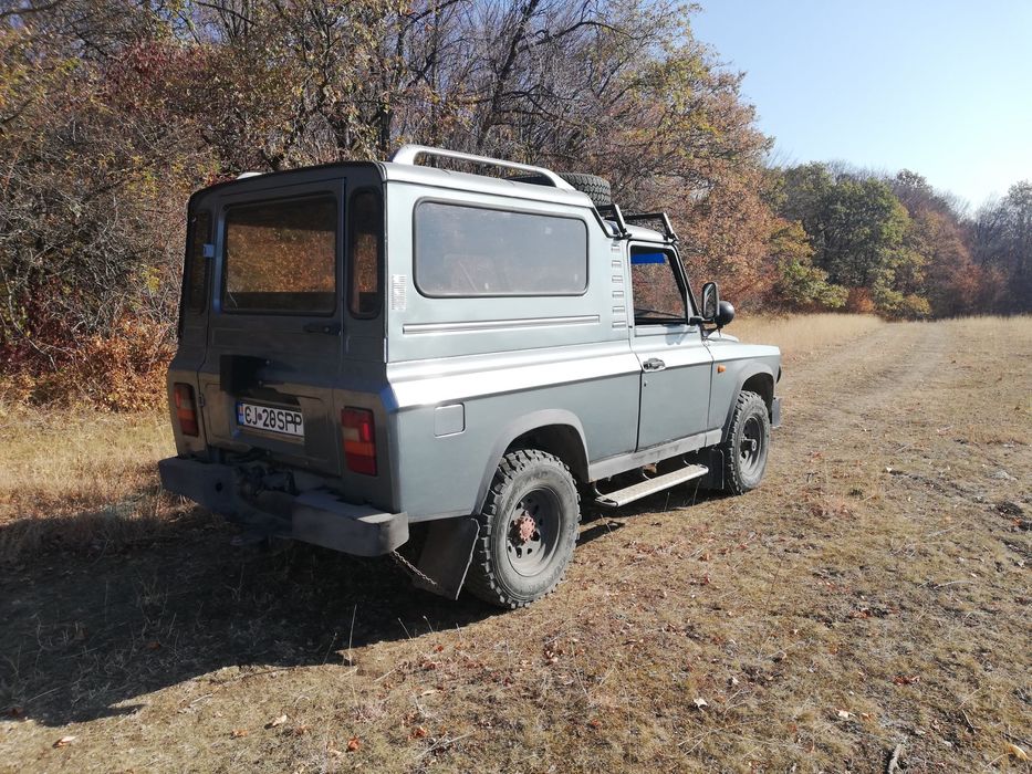 Vând Aro 243 an 2000, motor și cutie Isuzu 2.8 tdi.