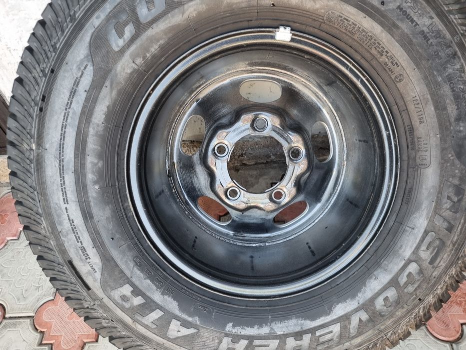 Продам два колеса, одно с диском. 285-75-r16