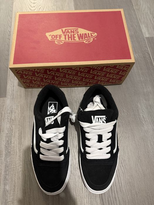 Vans кецове чисто нови с кутия оригинални размер 38