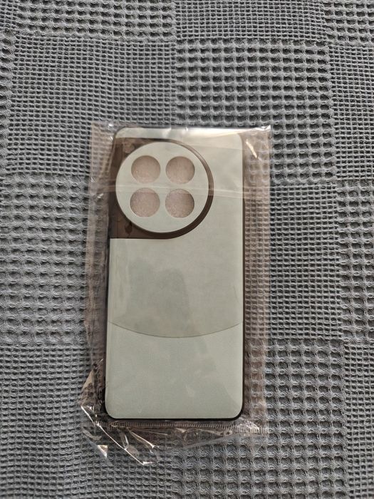 OnePlus 12 чехол case