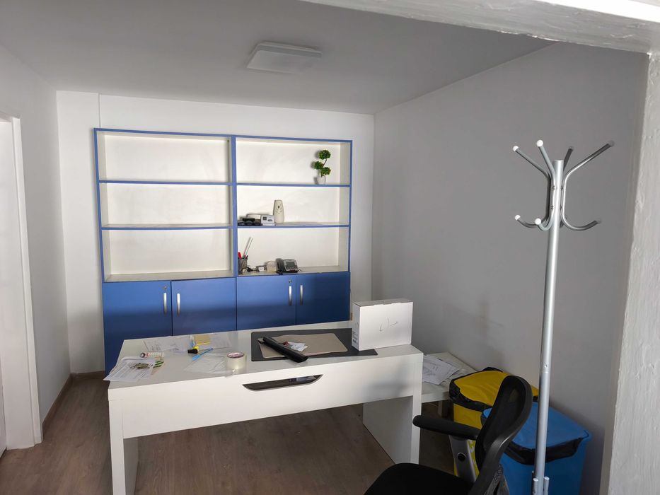 Casa locuibila imediat, centrala gaz, teren si curte proprie – zona buna - birou