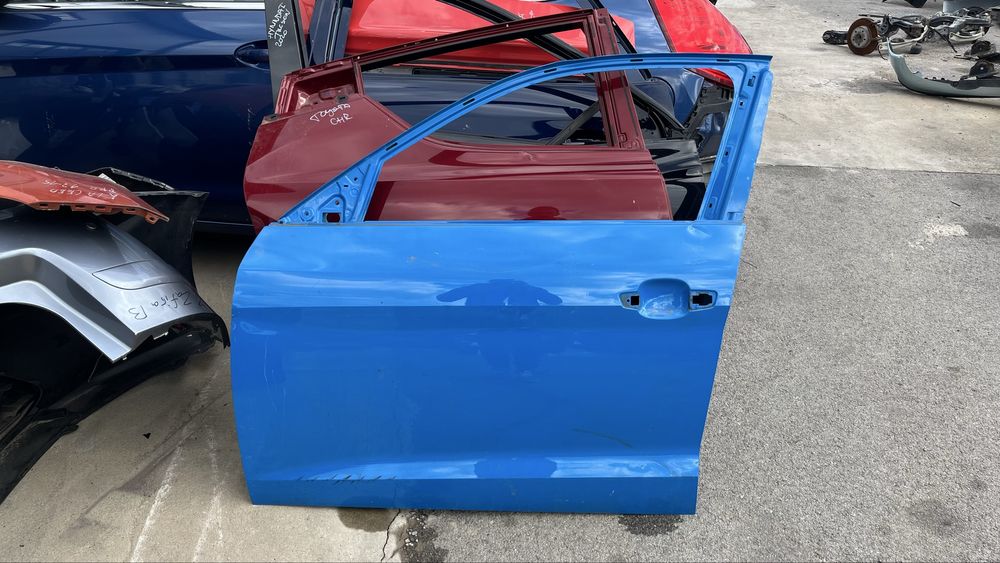 Audi A1 S1 предна лява врата