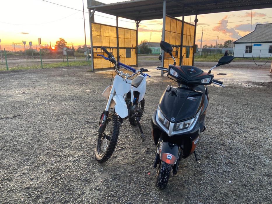 Продам скутер М8 125 кубов