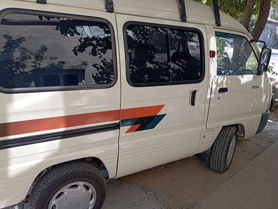 Damas mashinasi sotiladi