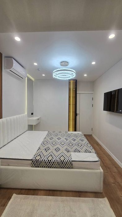 СаидБаракя  квартира 2в3 с авторским Ремонтом  2балкона площадь 65