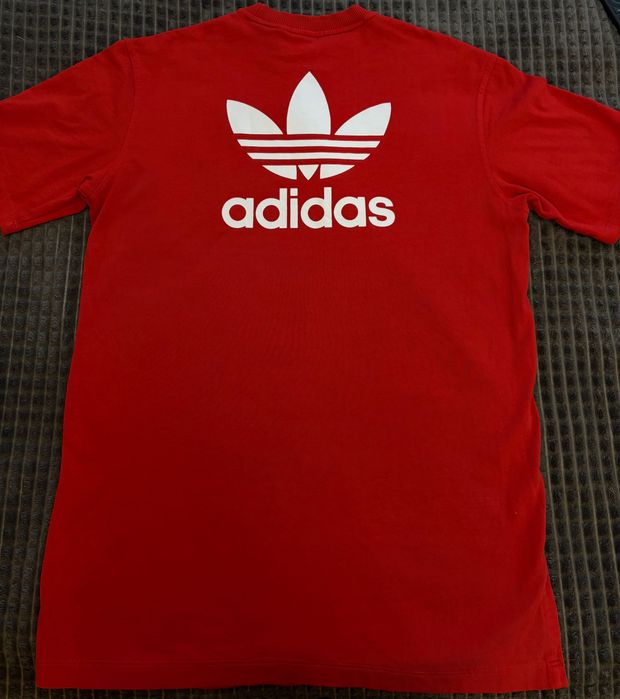 Продавам рокля на Adidas