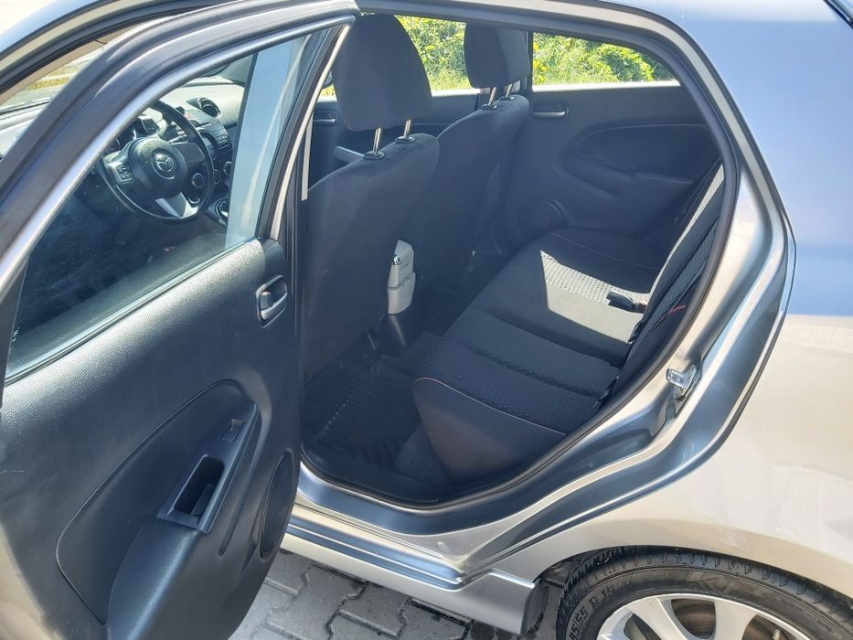 Mazda 2 model GT-LINE 1.3 82 CP cu GPL