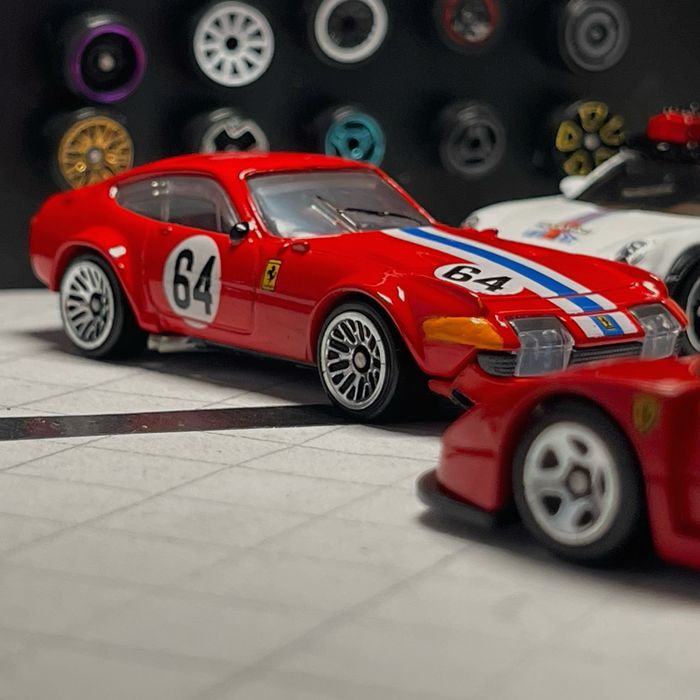 Hot Wheels Christmas Customs