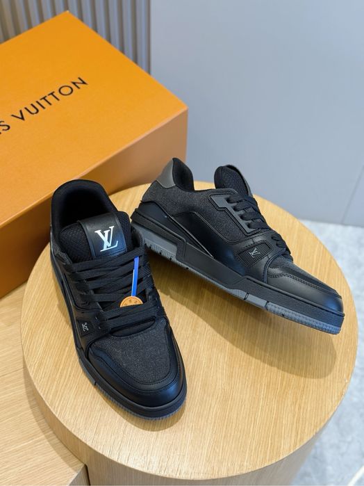 Adidasi Louis Vuitton , calitate premium , pe comanda , noi , 42