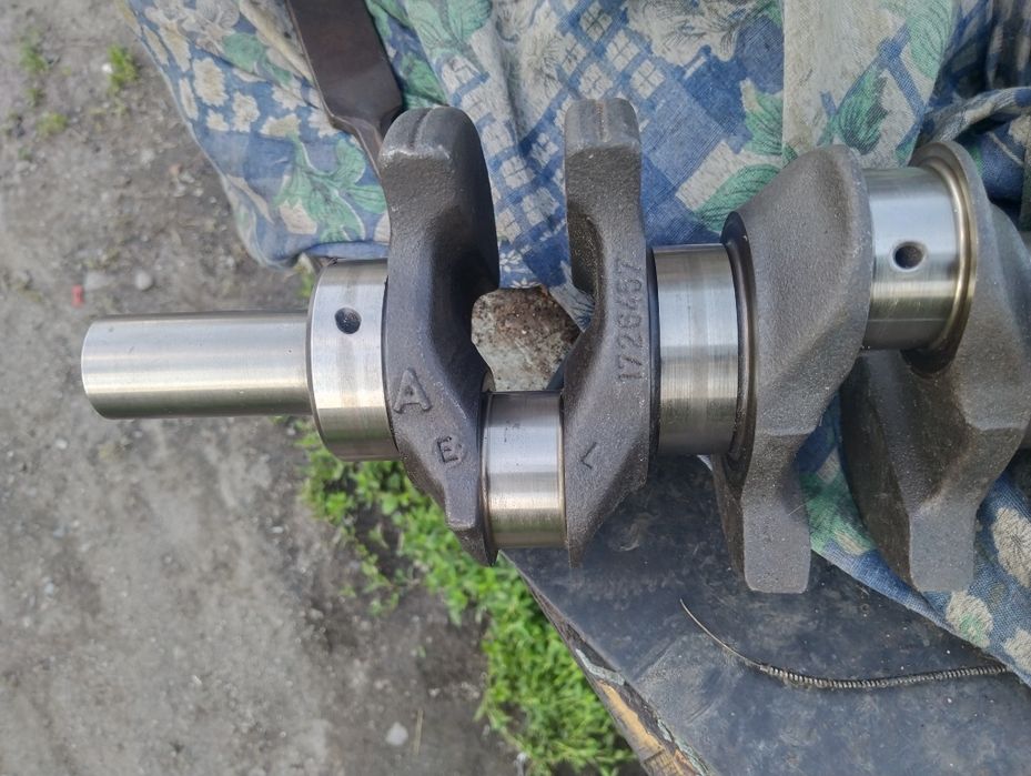 коленвал БМВ 520