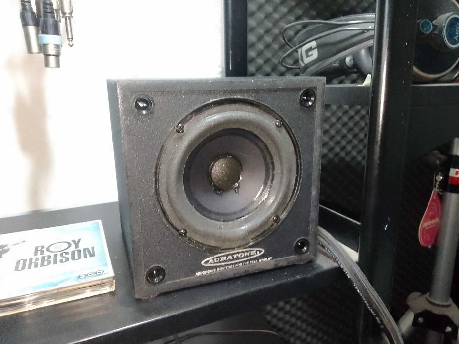 Monitoare audio studio profesionale