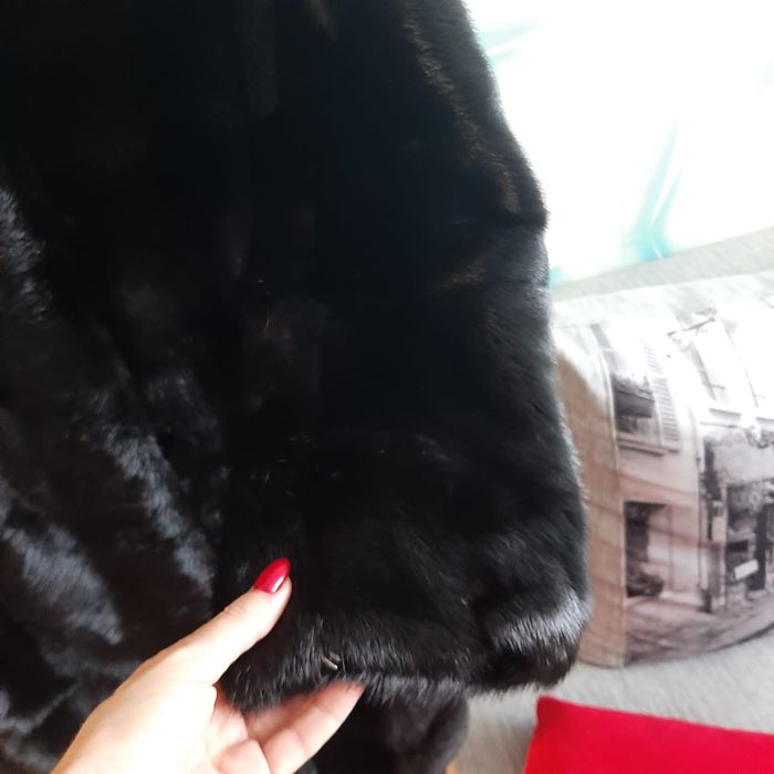 Продам норковую шубу