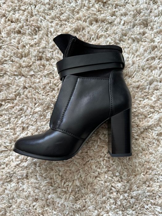 Продам сапоги и ботинки