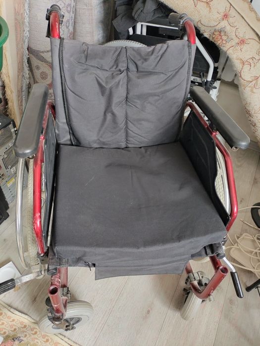 Инвалидная коляска