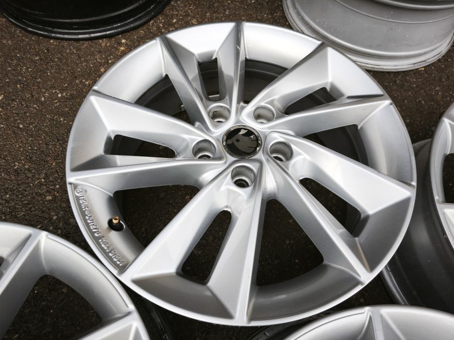 17" оригинални алуминиеви джанти за Skoda Octavia/Vw...
