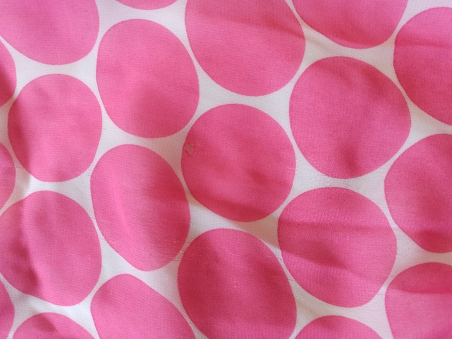 Розови роклички за малки кукли