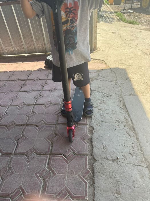 Продаётся трюковой самокат