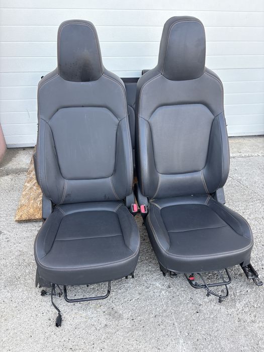 Scaune,banchete dacia Spring