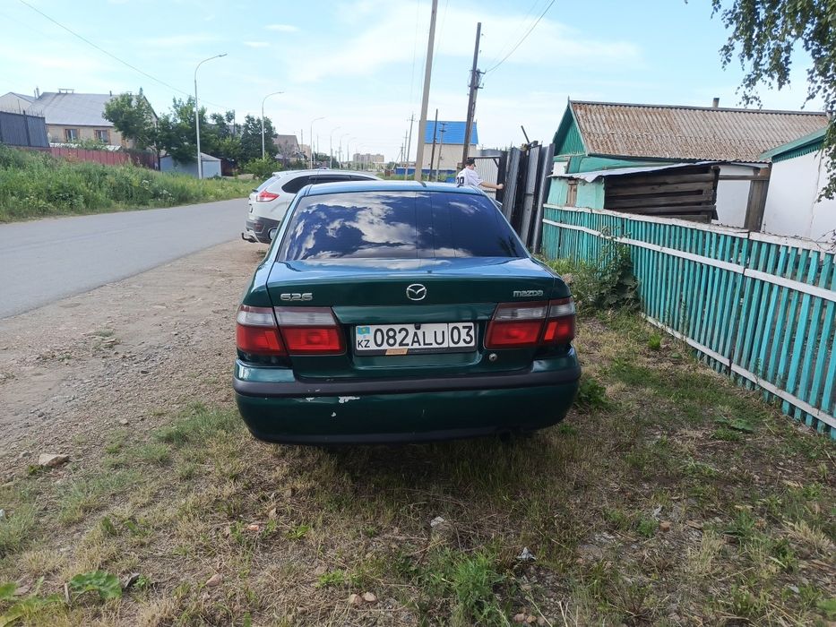 Продам автомобиль Mazda 626 GF 1998