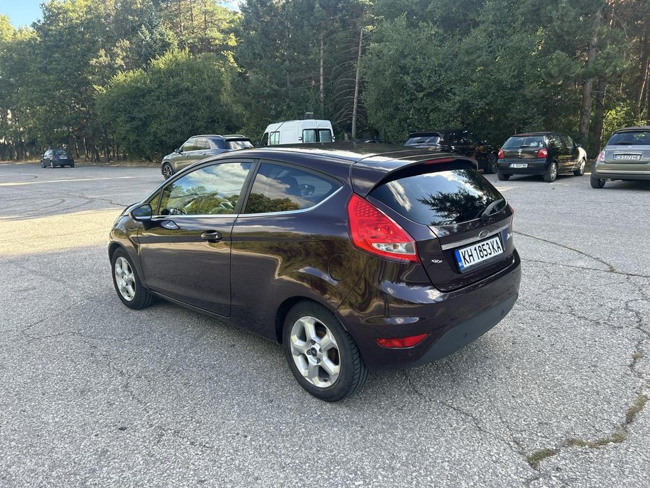 Ford Fiesta газ бензин 2011