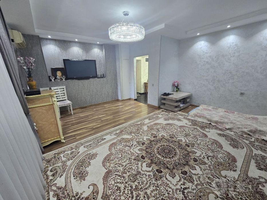 Продам 2 ком Юнусабад 5 квартал Кирпич