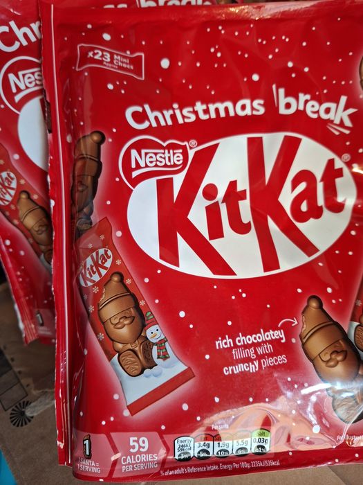 Продавам бонбони Селебрейшън, Herroes, Quality Street и портокали