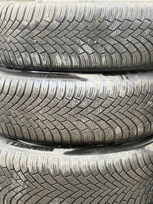 Летни гуми 215 60 16 Continental две от гумите са 0524 DOT 0622