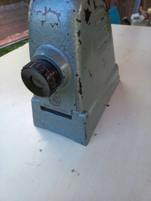 Aparat de proectie diafilme