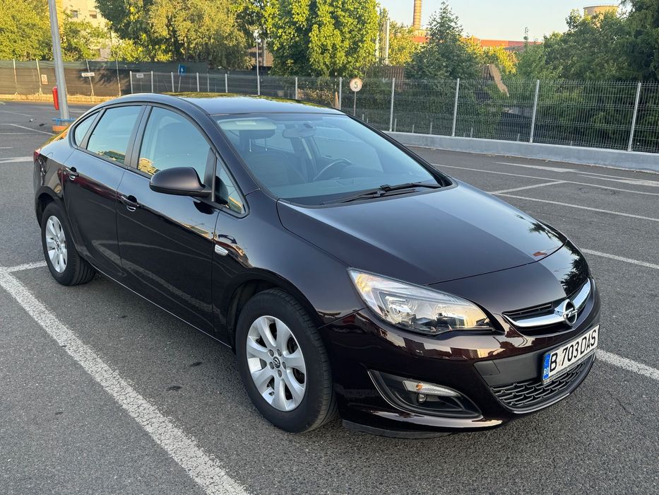 Opel Astra Opel Astra J 1.4 Turbo,An 2017,Benzina,Navigatie,stare buna