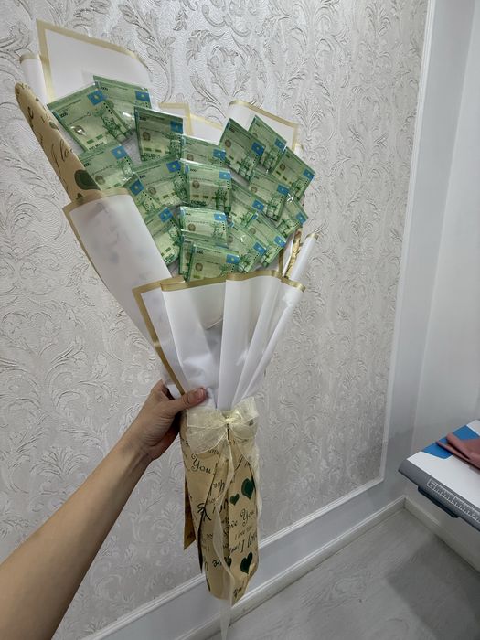 Денежный букет Актау, подарок для девочек