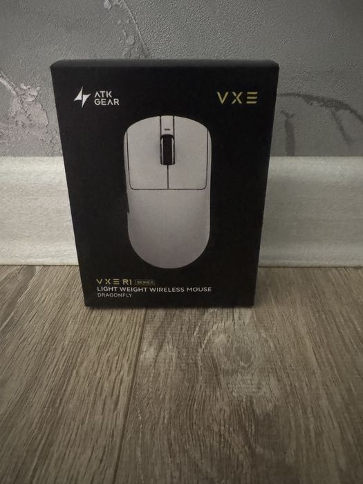 Мышка Vxe R1 белый