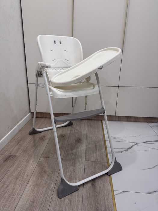 Продам детский стульчик для кормления.