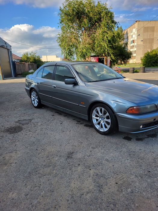 Бмв е39 продам м