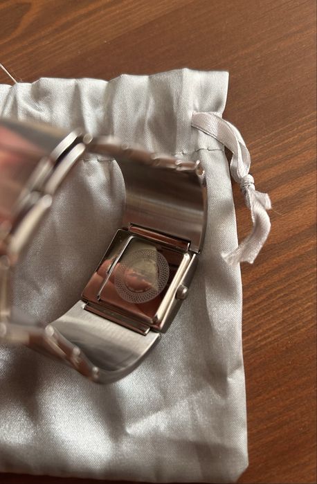 Ръчен часовник Perigaum 1972 Eva P-1005-SW Wrist for Her With crystals