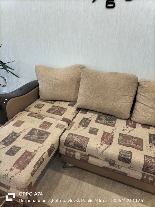 Продам диван и два кресла